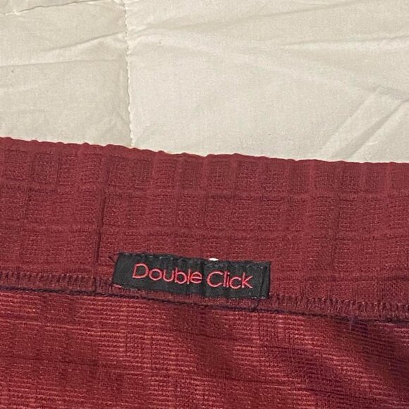 Burgandy skirt and matching floral blouse with removable gold necklace - Picture 7 of 13